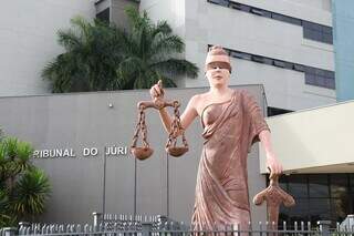 Presos por c&aacute;rcere de homem com defici&ecirc;ncia s&atilde;o soltos com tornozeleira
