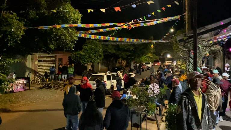No lado simples da nobreza, Rita Vieira 3 faz seu próprio arraiá