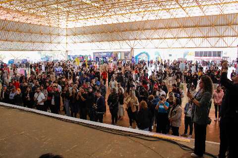A&ccedil;&atilde;o &quot;Todos Por Elas&quot; atende 3,2 mil pessoas nas Moreninhas 