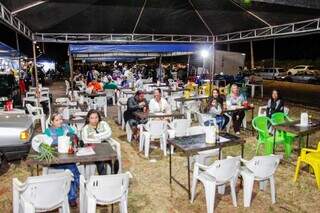 Barraca do Gordo guarda 40 anos de espeto e amor familiar pelas feiras