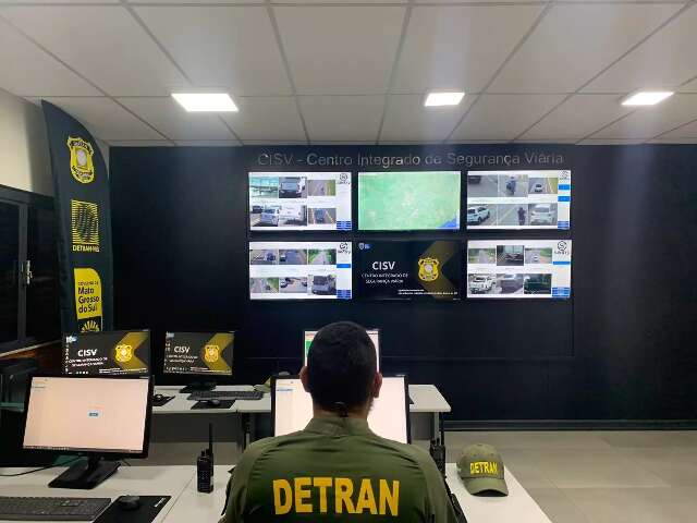 Monitoramento em tempo real j&aacute; recuperou 91 ve&iacute;culos levados por ladr&otilde;es