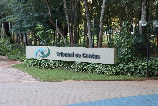 MS tem vagas abertas em concursos com sal&aacute;rios de at&eacute; R$ 41 mil
