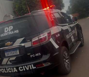 Vizinha &eacute; suspeita de furtar R$ 30 mil de idosos usando celular das v&iacute;timas