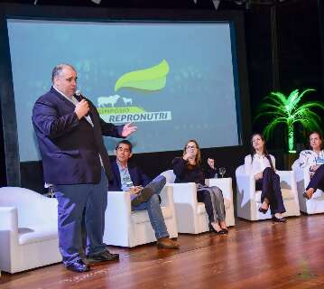 Futuro da pecu&aacute;ria &eacute; tema de simp&oacute;sio realizado na Capital nos dias 29 e 30