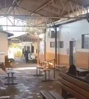 Paciente se revolta por demora e quebra vidros em unidade de sa&uacute;de