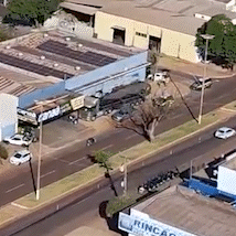 Motorista foge da PRF por 70 km e s&oacute; para ao bater em poste