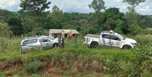 Pol&iacute;cia investiga assassinato de adolescentes encontrados em &aacute;rea alagada