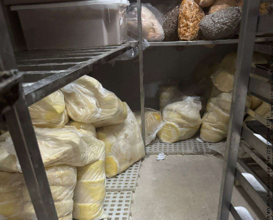 Dono de padaria lacrada foi preso em flagrante por vender produtos vencidos