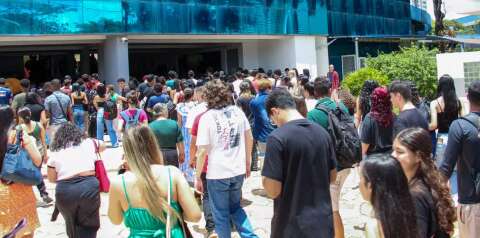 A&ccedil;&otilde;es para entrada precoce de adolescentes na universidade abarrotam Justi&ccedil;a 