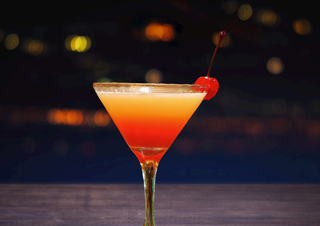 Bartender ensina como fazer drinks diferentes para o Dia da Tequila