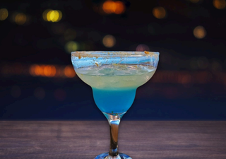 Bartender ensina como fazer drinks diferentes para o Dia da Tequila