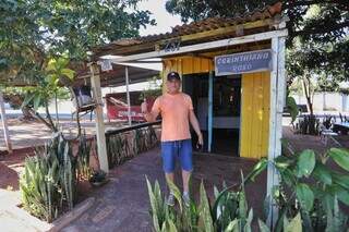 Bombeiro transformou canteiro que era um lixo em seu lugar de paz Bombeiro transformou canteiro que era um lixo em seu lugar de paz