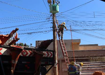 Moradores enfrentam falta de energia e relatam preju&iacute;zo no Taveir&oacute;polis