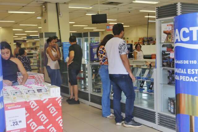Fam&iacute;lias est&atilde;o mais dispostas a gastar no com&eacute;rcio da Capital, diz pesquisa
