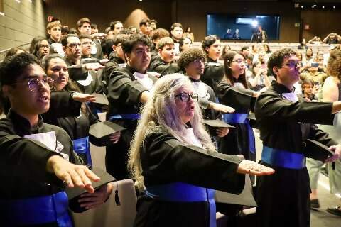 De aposentados a estudantes, programa estadual forma 44 profissionais de TI 