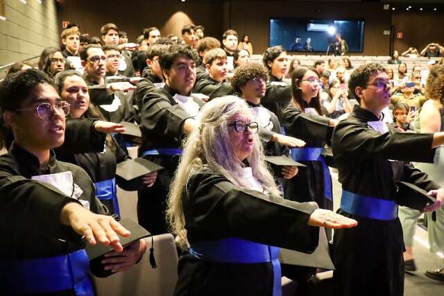 De aposentados a estudantes, programa estadual forma 44 profissionais de TI 