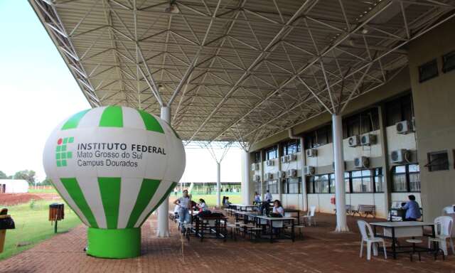 IFMS oferece 510 vagas para cursos de ingl&ecirc;s e espanhol no interior