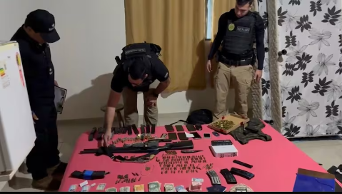 Narcotraficante que escapou de atentado em 2016 &eacute; preso com armas e blindados