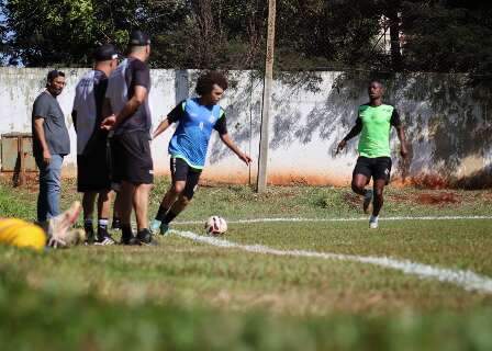 Em crise dentro e fora de campo, Oper&aacute;rio encerra temporada 2025 neste s&aacute;bado 