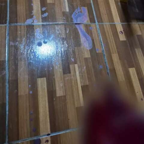 Homem mata irm&atilde; com golpe de faca no pesco&ccedil;o durante bebedeira em Navira&iacute;   