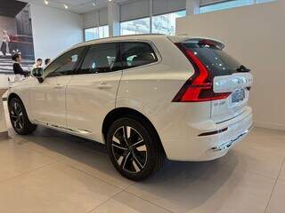 Enzo Volvo Lan&ccedil;a Novo XC60 em Campo Grande