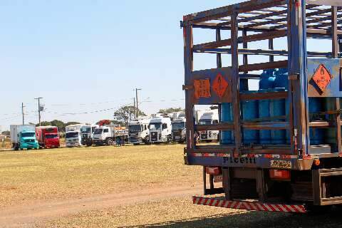 Para homenagear padroeiro, motoristas fazem carreata e missa na Pra&ccedil;a do Papa 