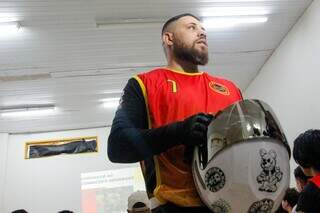 Curso de pilotagem une novatos e veteranos para reduzir acidentes nas ruas Curso de pilotagem une novatos e veteranos para reduzir acidentes nas ruas