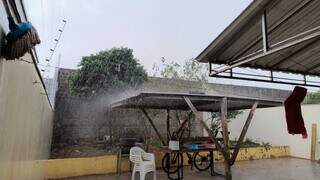Chuva acaba com 35 dias de seca e temperatura cai para 16,5&deg;C
