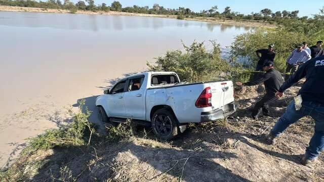 Pol&iacute;cia investiga se triplo homic&iacute;dio tem liga&ccedil;&atilde;o com execu&ccedil;&atilde;o de traficante