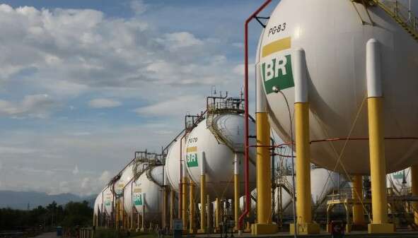 Petrobras anuncia redu&ccedil;&atilde;o de 14% no pre&ccedil;o do g&aacute;s natural para distribuidoras