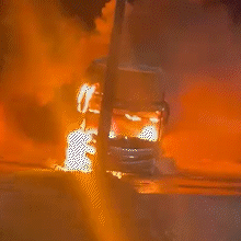 Pol&iacute;cia suspeita de inc&ecirc;ndio criminoso ap&oacute;s destrui&ccedil;&atilde;o de dois &ocirc;nibus