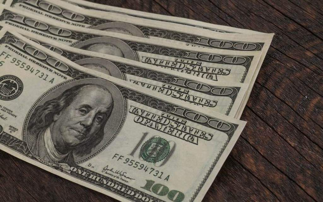 D&oacute;lar fecha em R$ 5,59 ap&oacute;s Trump &quot;poupar&quot; 700 produtos brasileiros