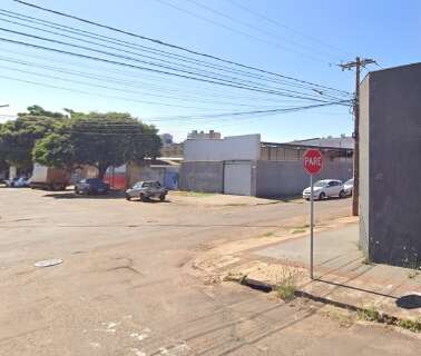 Morador de rua &eacute; assassinado com sete facadas na Vila Carvalho
