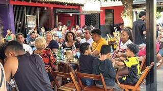 Pagode e feijoada raiz fazem do Vo Alee point na periferia aos sábados Pagode e feijoada raiz fazem do Vo Alee point na periferia aos sábados