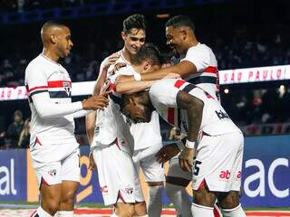 S&atilde;o Paulo domina Athletico na ida &agrave;s oitavas da Copa do Brasil
