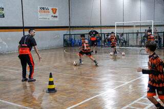 Arena Premier inaugura polo na Escola Elite Mace