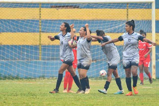 Torneio feminino de futebol come&ccedil;a em setembro com 5 clubes em disputa