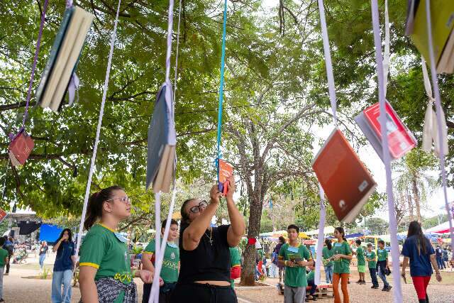 Feira Liter&aacute;ria homenageia Flora Thom&eacute; e Carolina Maria de Jesus