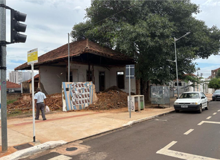 Briga n&atilde;o termina com desabamento e MP quer reconstru&ccedil;&atilde;o de casa hist&oacute;rica 
