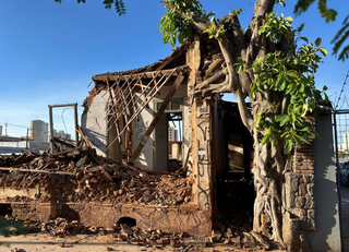 Briga n&atilde;o termina com desabamento e MP quer reconstru&ccedil;&atilde;o de casa hist&oacute;rica 