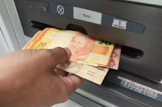 Receita Federal paga nesta quinta-feira R$ 158 milh&otilde;es a 114,8 mil contribuintes