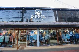 Dunil celebra legado com moda masculina que atravessa gerações Dunil celebra legado com moda masculina que atravessa gerações