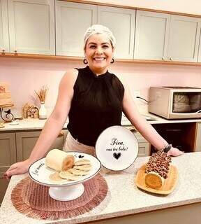 Karol faz bolo de rolo nordestino em vers&atilde;o red velvet, churros e Oreo