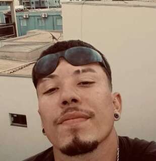 Jovem morre esmagado ao tentar entrar pelo v&atilde;o da porta da casa onde morava