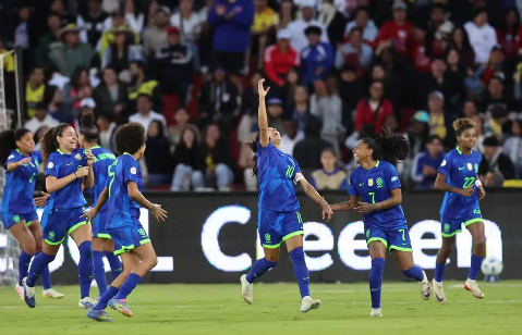 Brasil bate Col&ocirc;mbia nos p&ecirc;naltis e leva o 9&ordm; t&iacute;tulo da Copa Am&eacute;rica Feminina