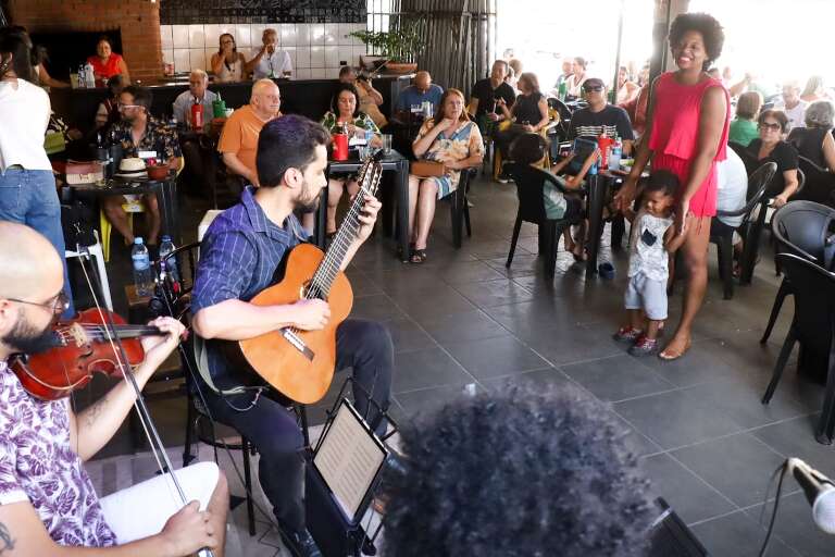Bar na Vila Morumbi se torna nova casa do choro em Campo Grande