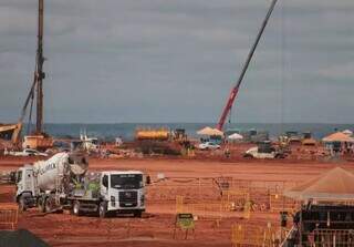 Obra de aeroporto em meio ao boom da celulose pode estar assoreando c&oacute;rrego