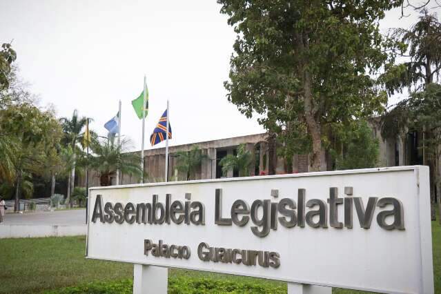 Deputados abrem semestre com projetos sobre consignado, invas&otilde;es e uso de etanol