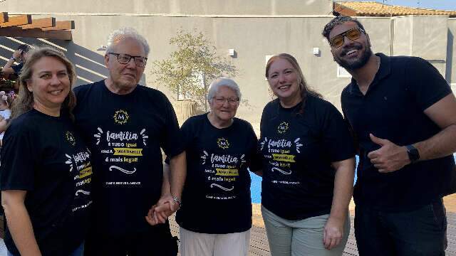 Anivers&aacute;rio de 80 anos re&uacute;ne gera&ccedil;&otilde;es da fam&iacute;lia Martinelli