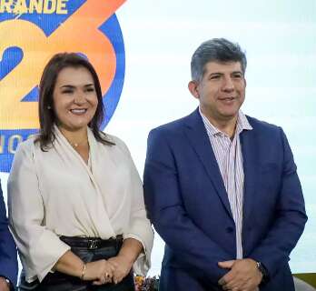 Adriane puxa a orelha dos deputados estaduais